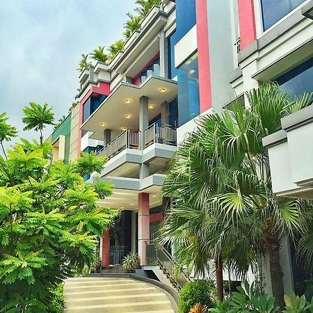 โรงแรมซาฮาตี จาการ์ตา ภายนอก รูปภาพ