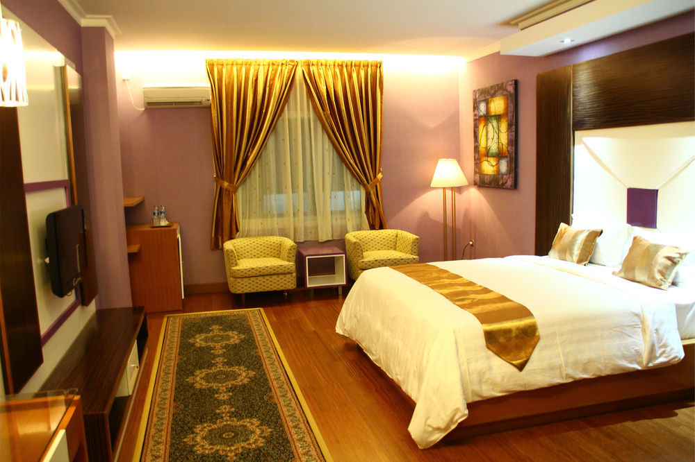 โรงแรมซาฮาตี จาการ์ตา ภายนอก รูปภาพ